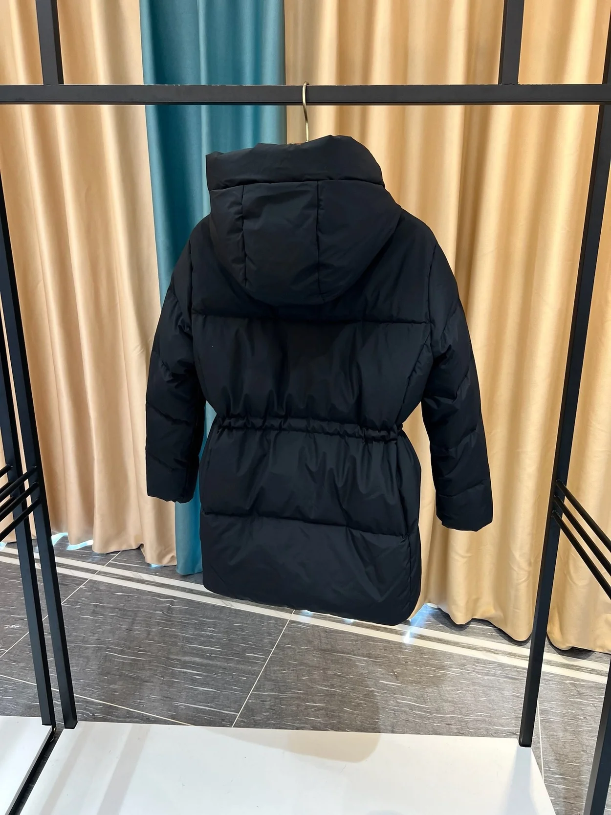 몽클레어 x 마이테레사 익스클루시브 다운 베스트