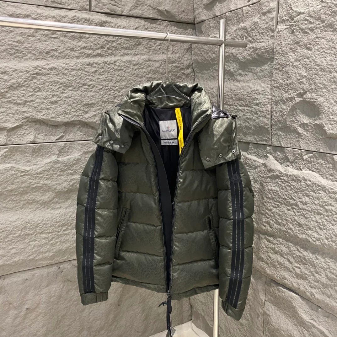 몽클레어 Alpbach 쇼트 다운 자켓 카키