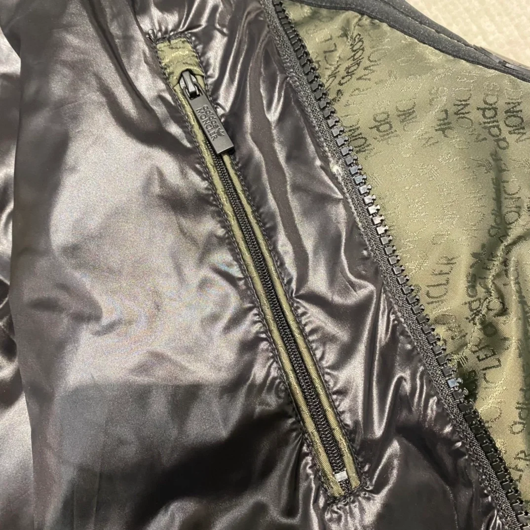 몽클레어 Alpbach 쇼트 다운 자켓 카키