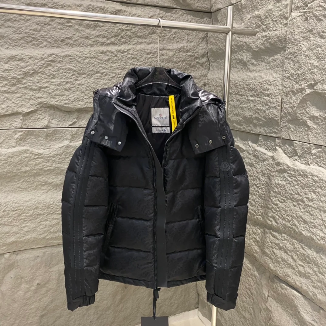 몽클레어 Alpbach 쇼트 다운 자켓 블랙