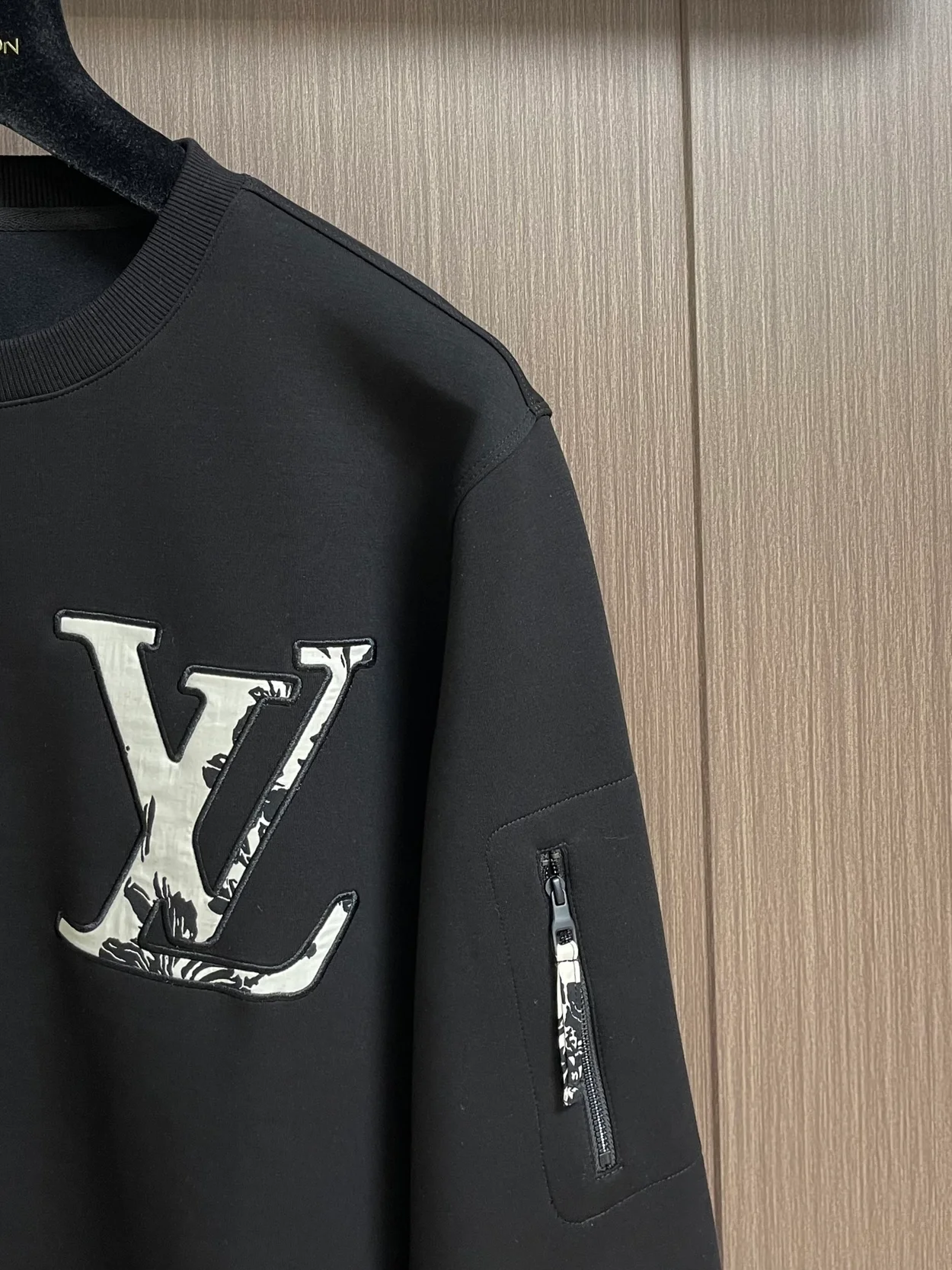 루이비통 LV 스키 코튼 크루넥 1AFAZI