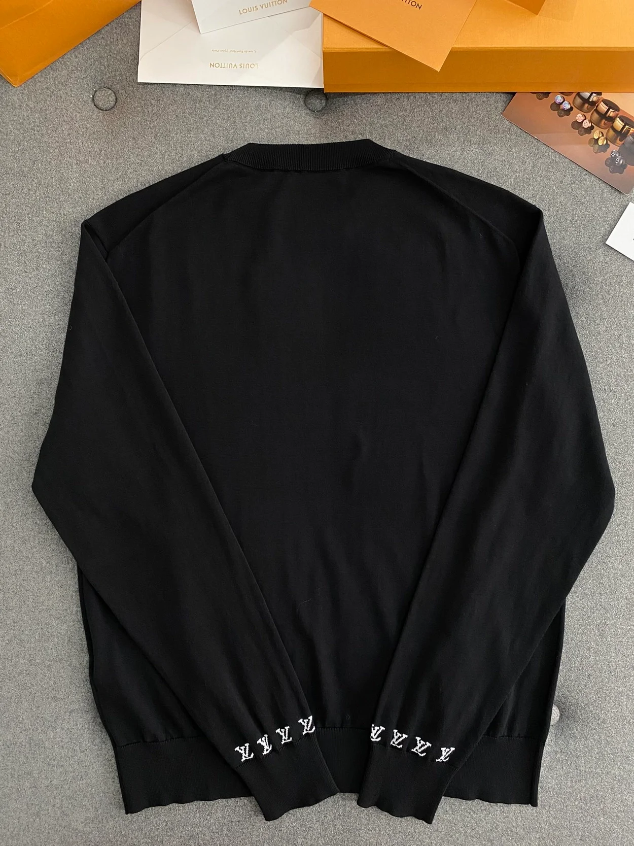 루이비통 롱 슬리브드 코튼 크루넥 1AFQSN 350