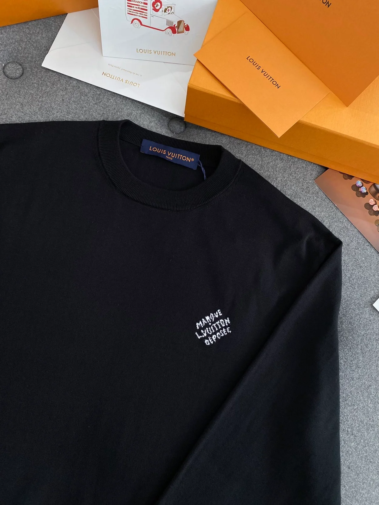 루이비통 롱 슬리브드 코튼 크루넥 1AFQSN 350