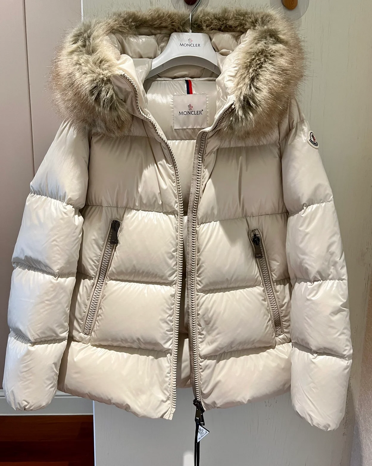 몽클레어 라치에 후드 다운 자켓