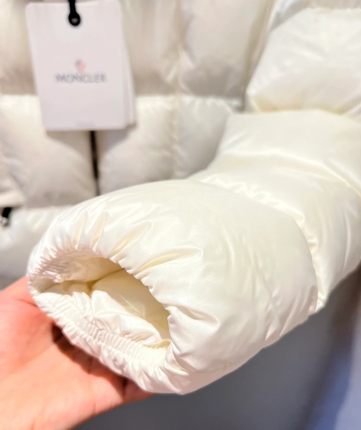 몽클레어 BOED 화이트 퍼후드 패딩 자켓