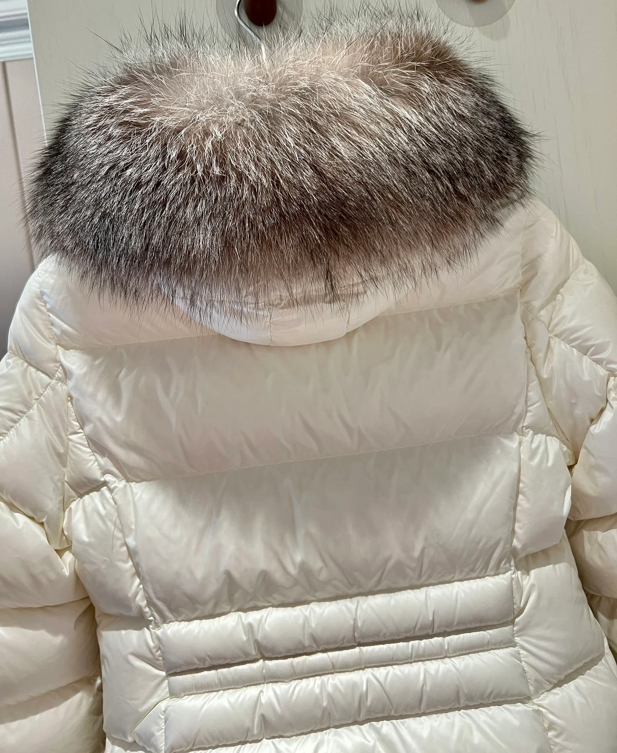 몽클레어 BOED 화이트 퍼후드 패딩 자켓