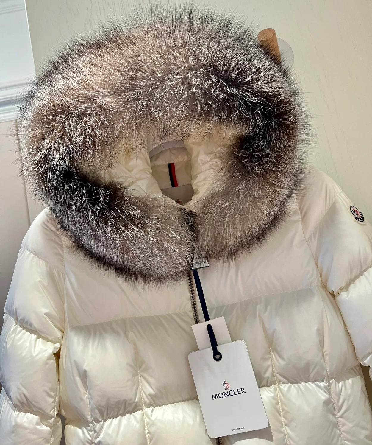 몽클레어 BOED 화이트 퍼후드 패딩 자켓