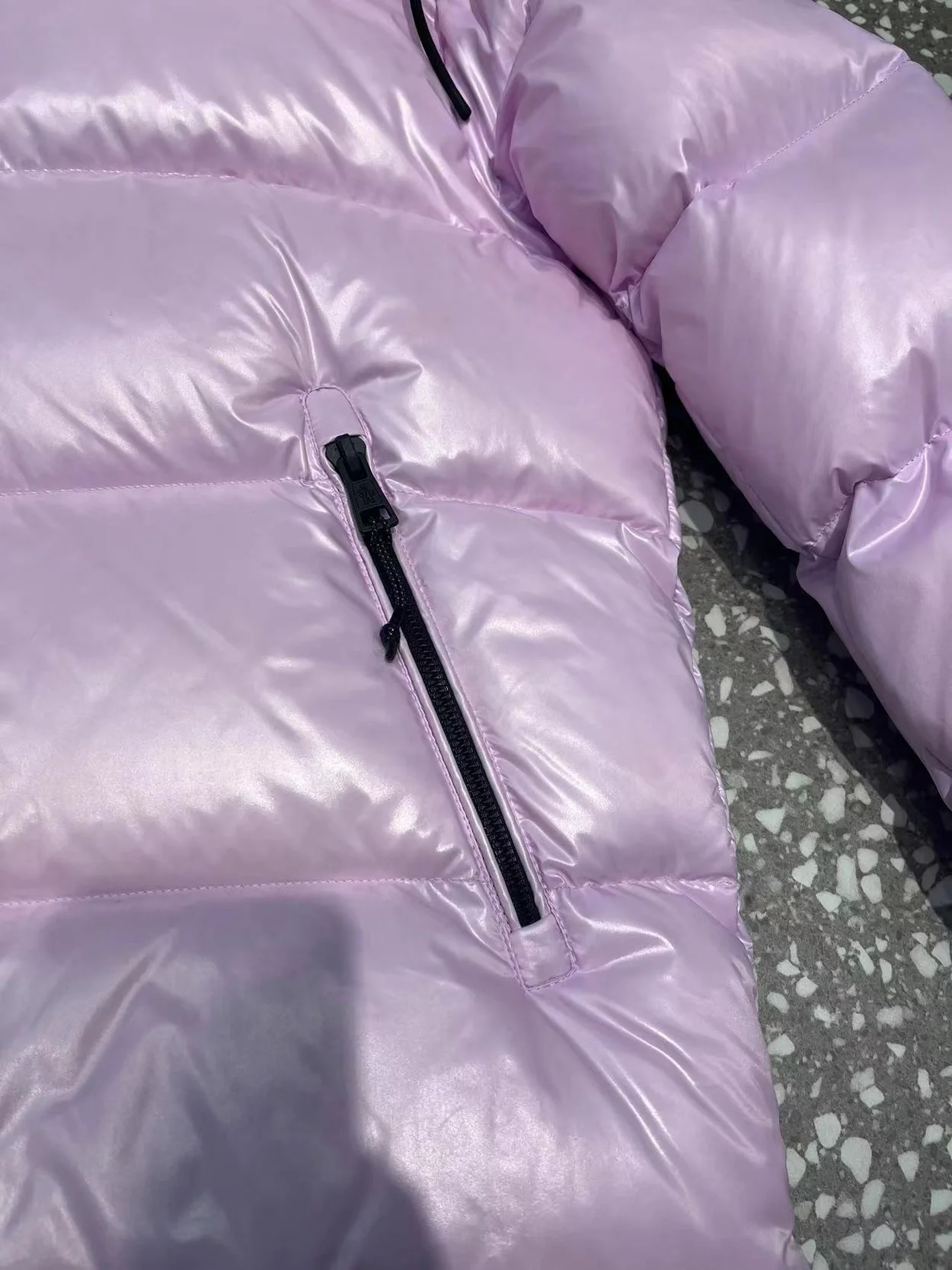 몽클레어 프레그먼트 쇼트 다운 재킷 퍼플