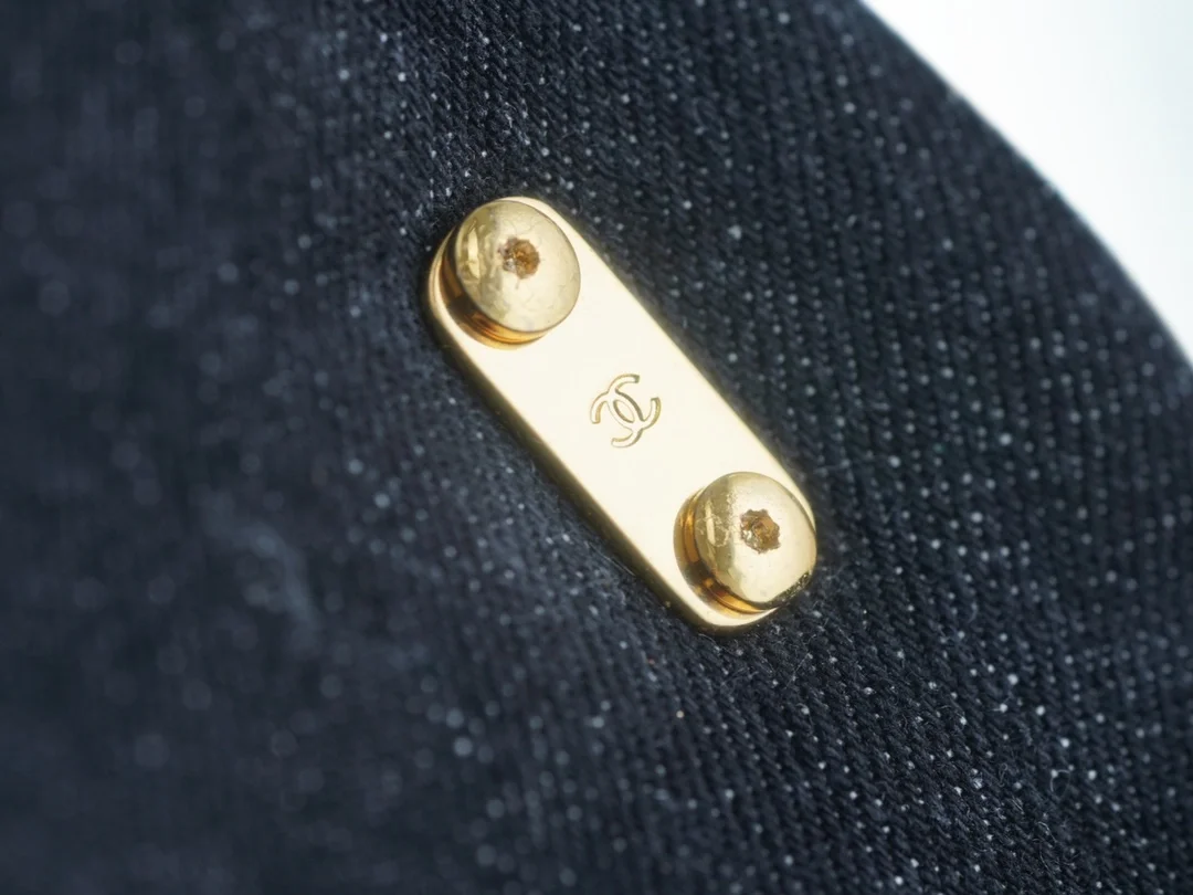 샤넬 블루 cc 퀄트 데님 미디움 체인백