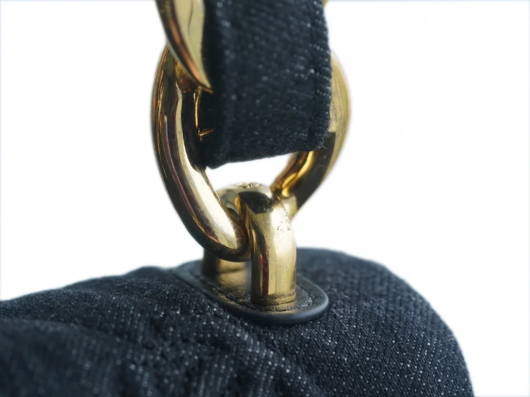 샤넬 블루 cc 퀄트 데님 미디움 체인백