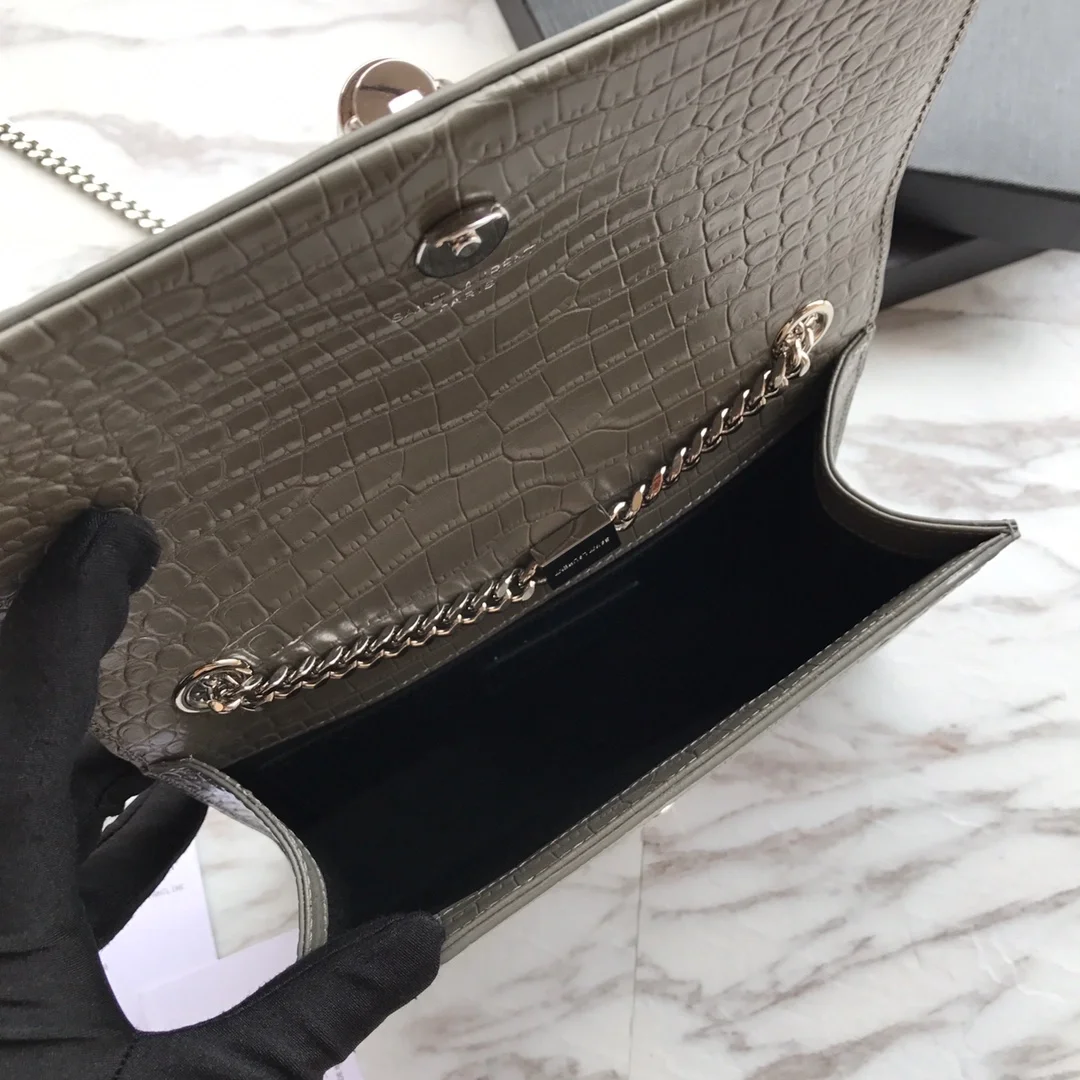 생로랑 크로커다일 케이트 스몰 태슬백 그레이 실버