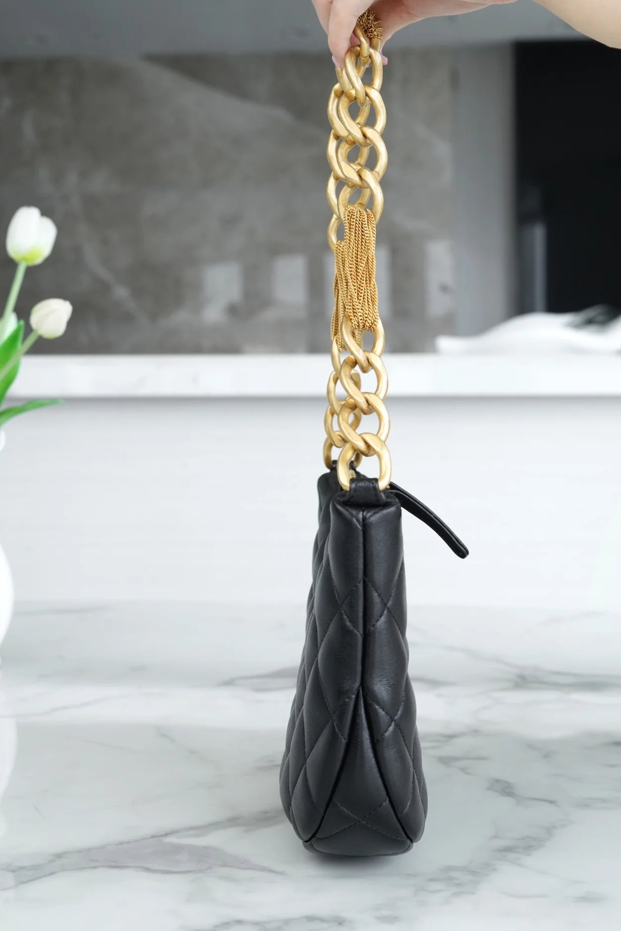 샤넬 블랙 레더 CC 로고 크로스백