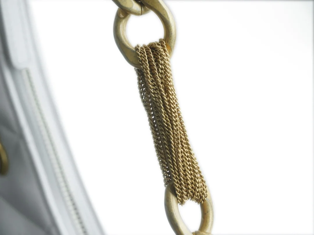 샤넬 화이트 레더 CC 로고 크로스백