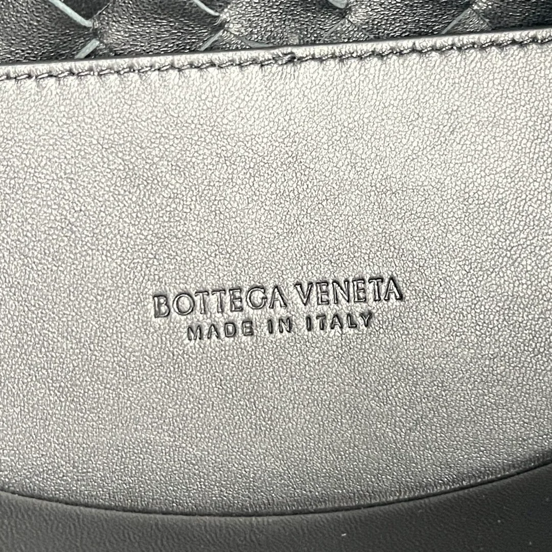 보테가 베네타 스몰 안디아모 체인백 블랙