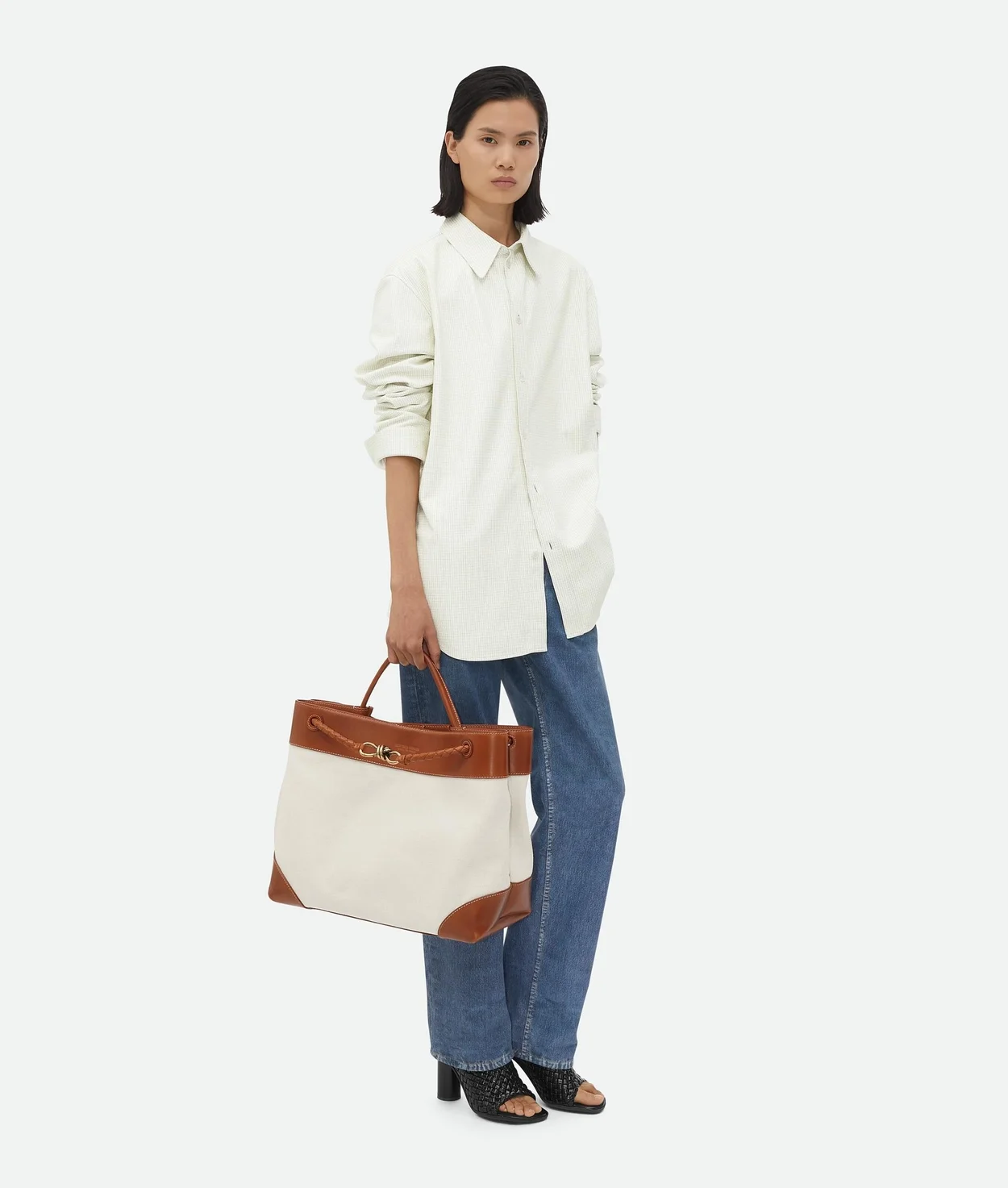 보테가 베네타 라지 안디아모 백 라이트우드