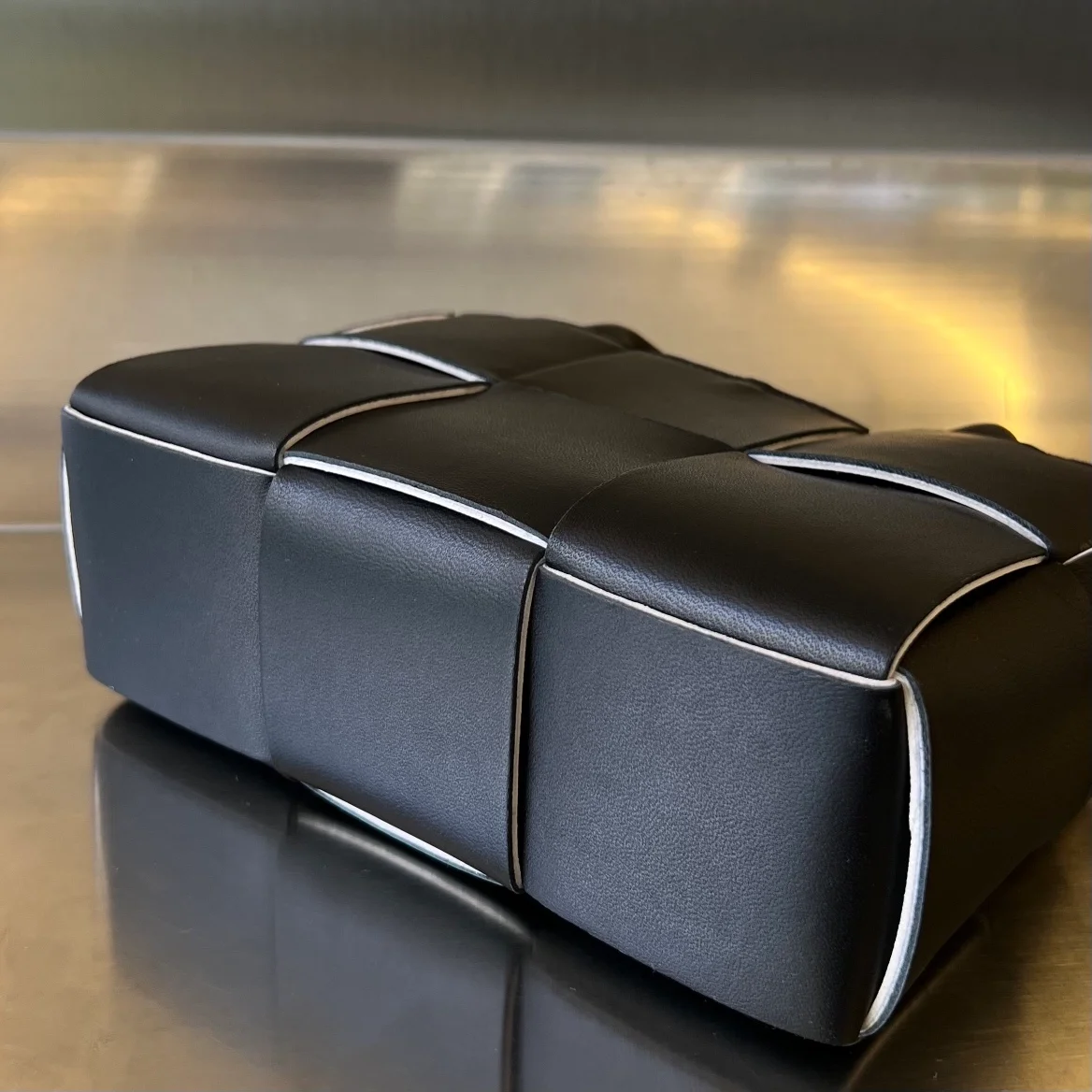 보테가 베네타 아르코 토트백 투톤 블랙