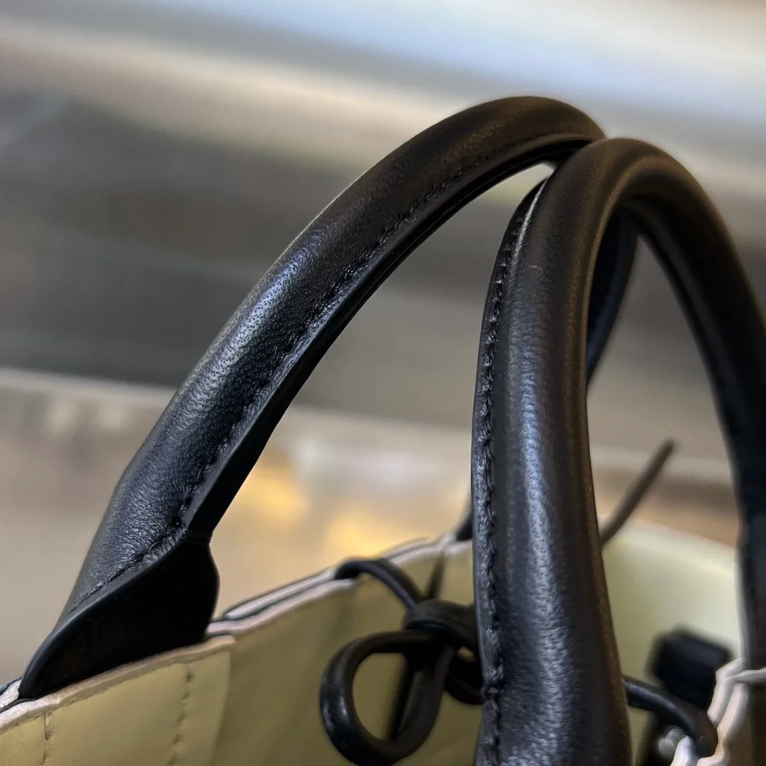 보테가 베네타 아르코 토트백 투톤 블랙