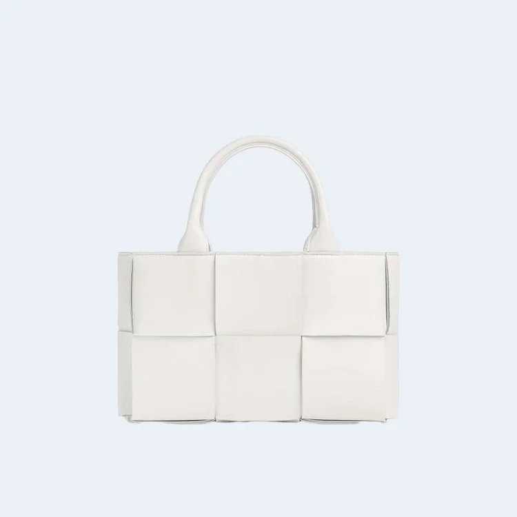 보테가 베네타 아르코 토트백 화이트