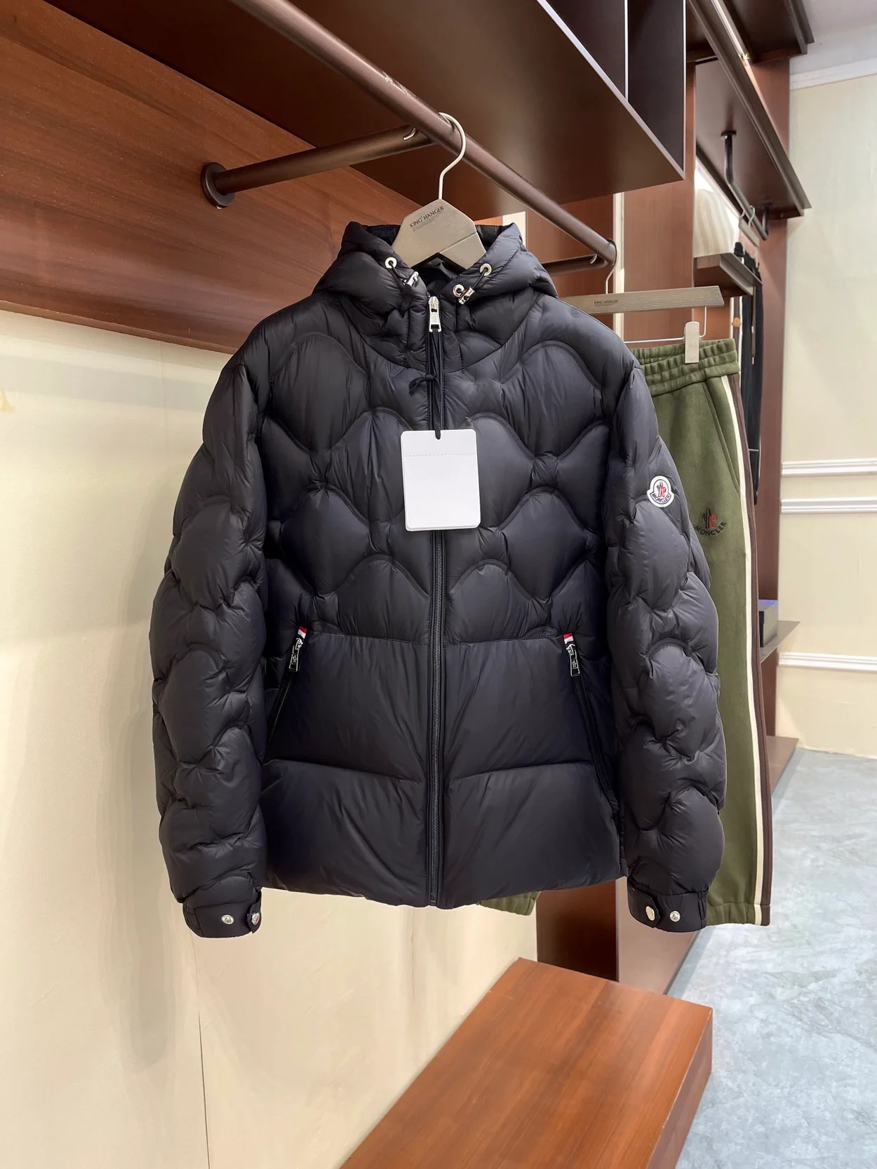 몽클레어 소울리어 쇼트 다운 재킷