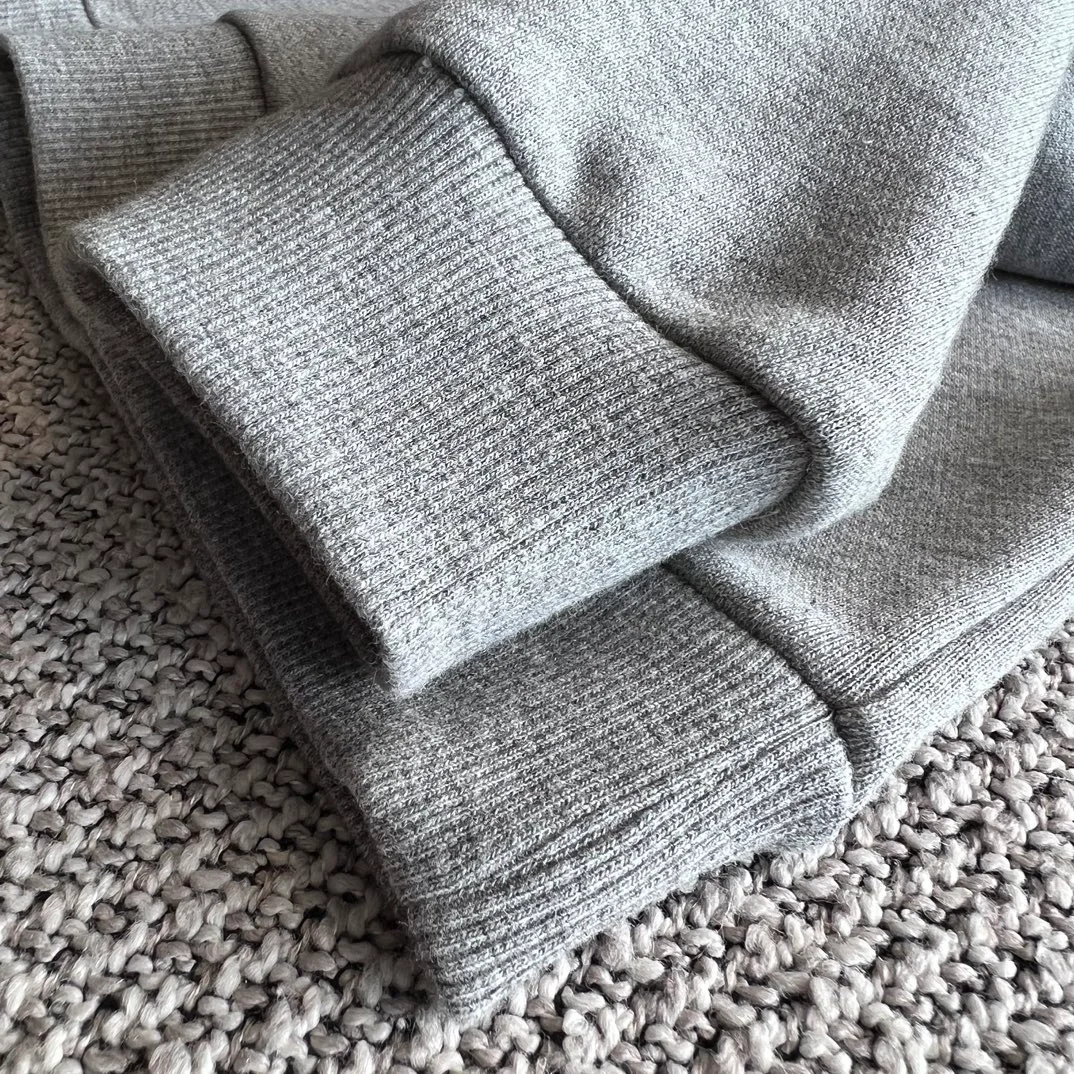 셀린느 파리 루즈 스웨트셔츠 그레이