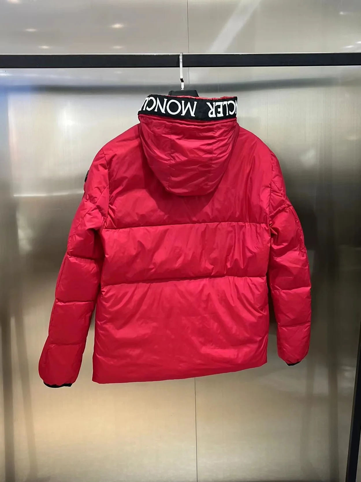 몽클레어 몬트클라 쇼트 다운 자켓 레드