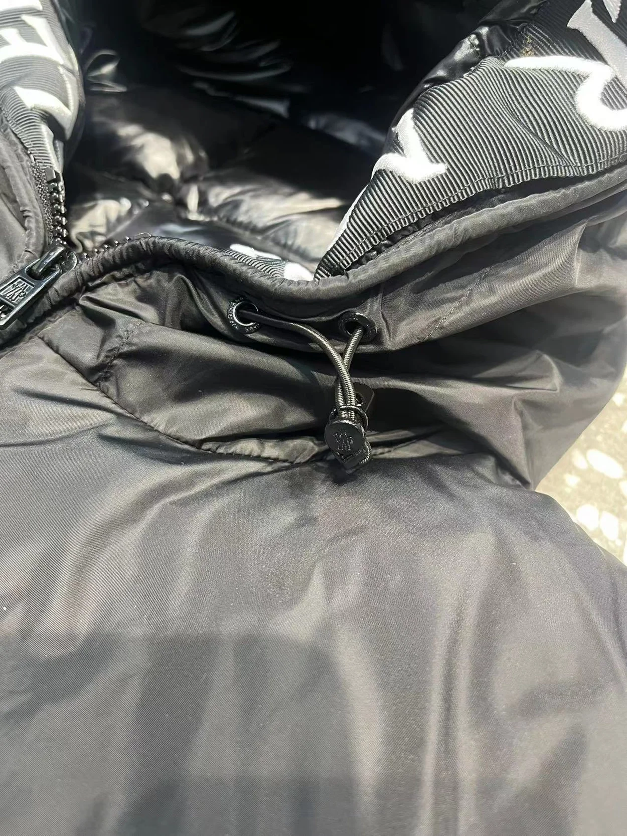 몽클레어 몬트클라 쇼트 다운 자켓 블랙