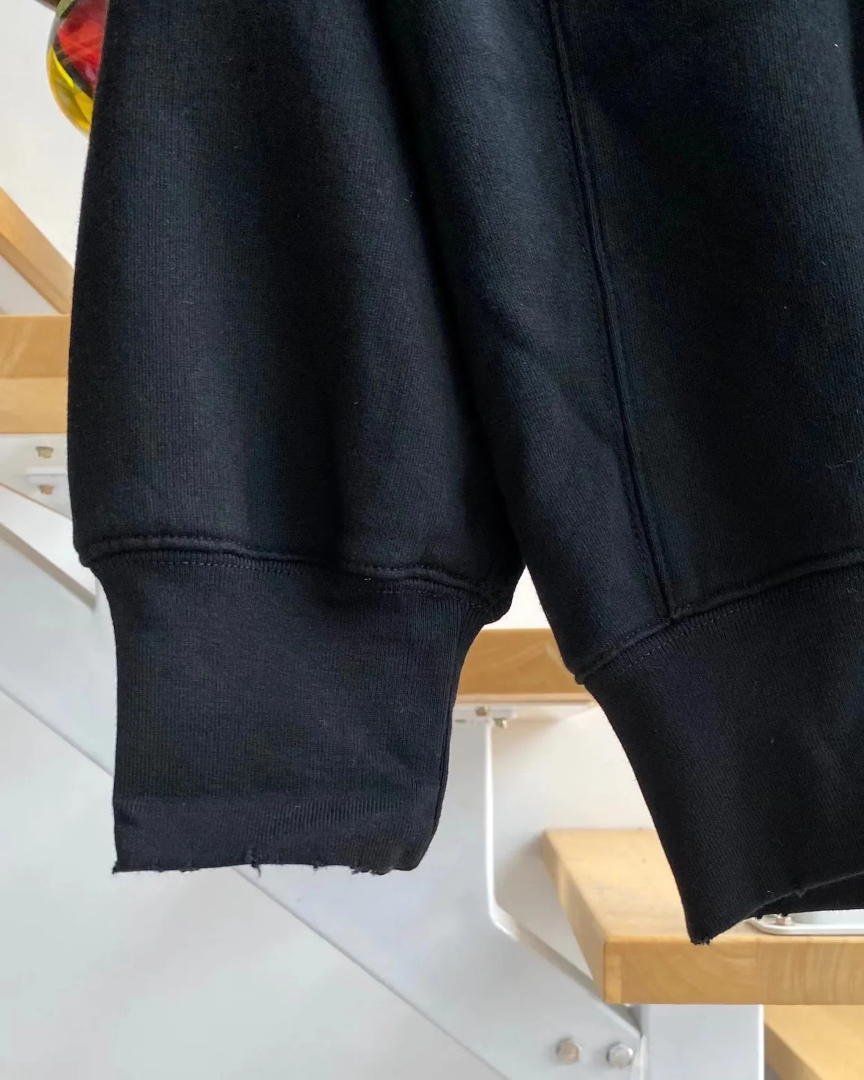 발렌시아가 프리 크루넥 스웨트셔츠