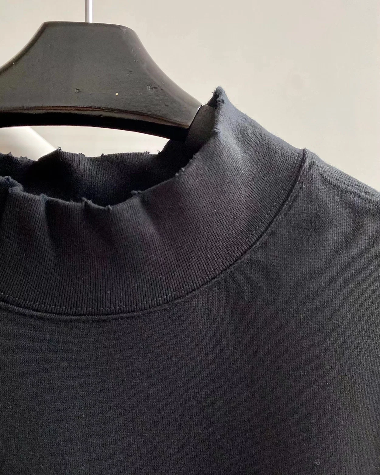 발렌시아가 프리 크루넥 스웨트셔츠