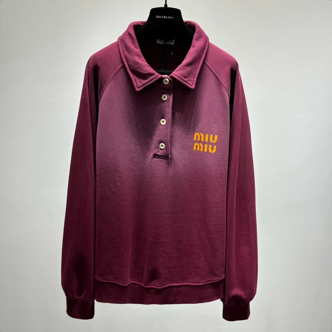 미우미우 롱 슬리브 폴로 로고