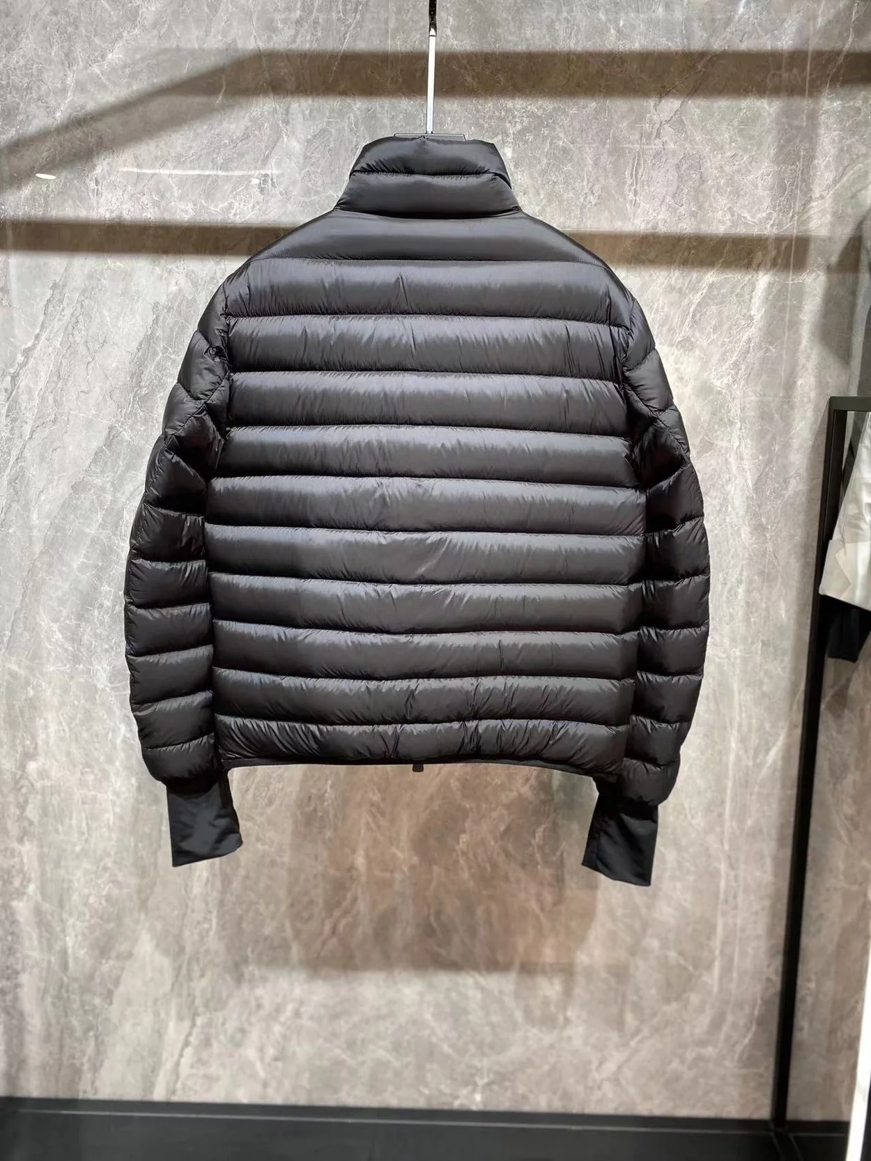 몽클레어 그래노블 하이 넥 패딩 자켓