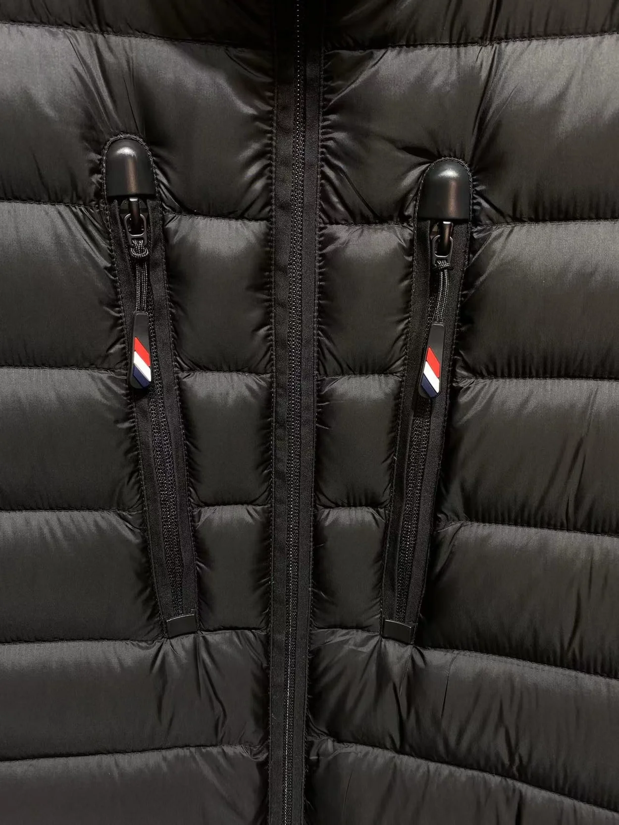 몽클레어 그래노블 하이 넥 패딩 자켓