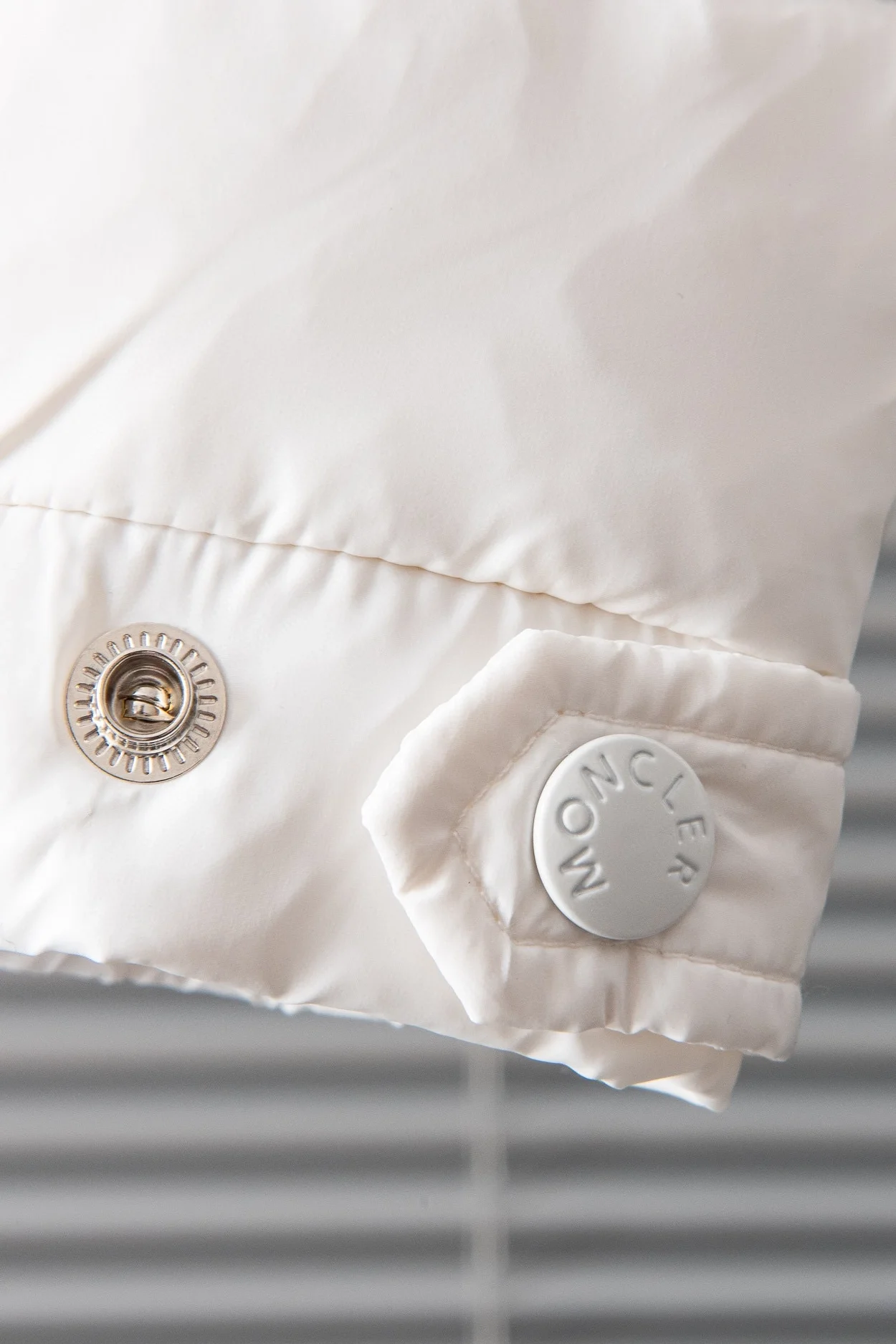 몽클레어 갈리온 쇼트 다운 재킷