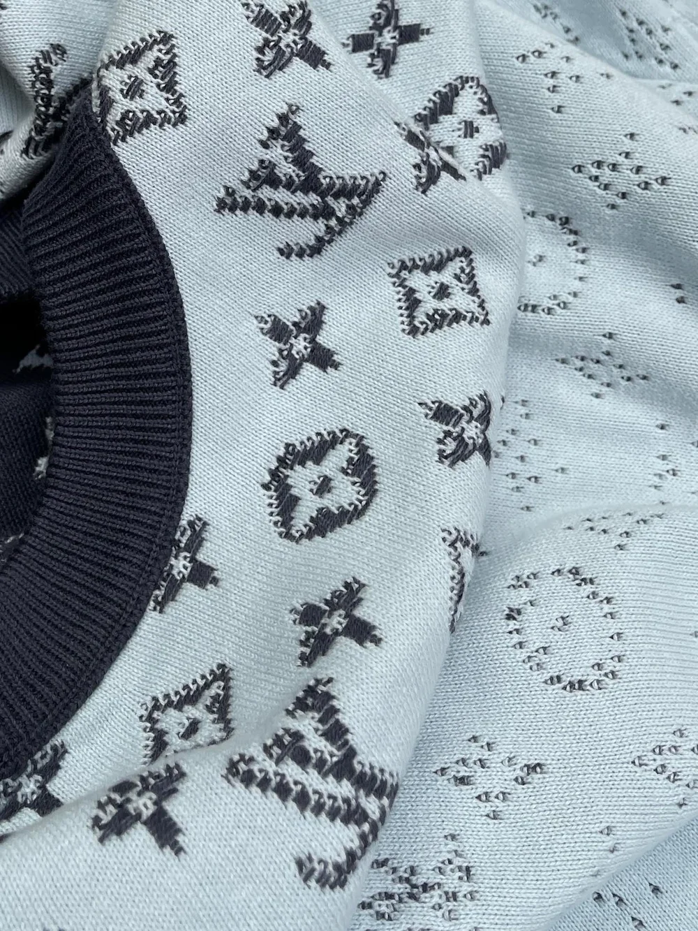 루이비통 그라디언트 코튼 크루넥 맨투맨 1AFAPQ