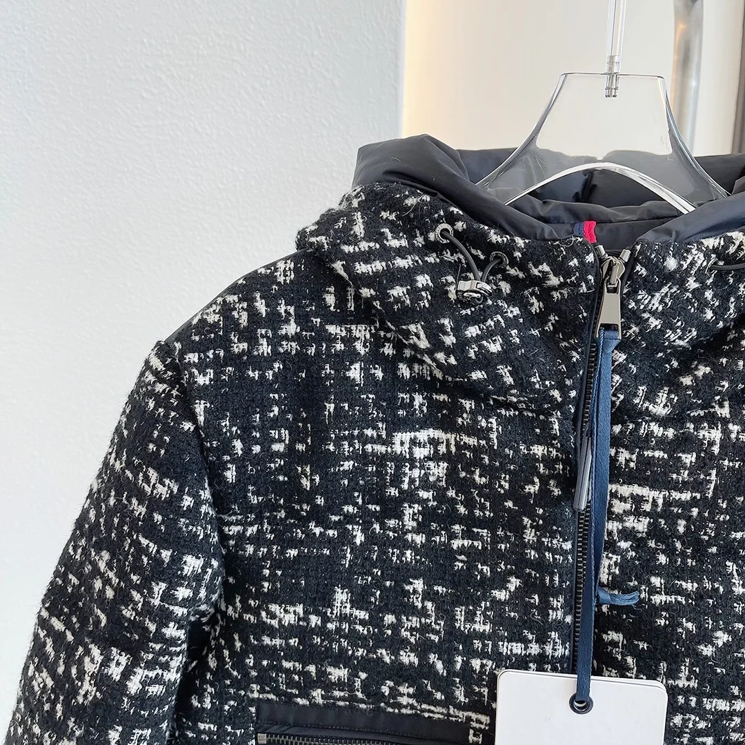 몽클레어 오렌지 쇼트 다운 자켓