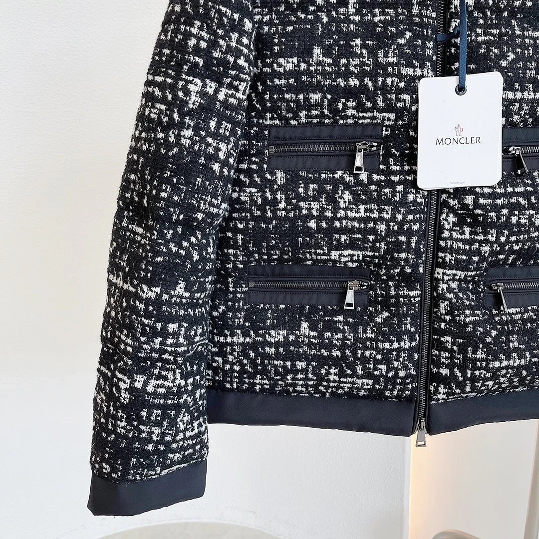 몽클레어 오렌지 쇼트 다운 자켓