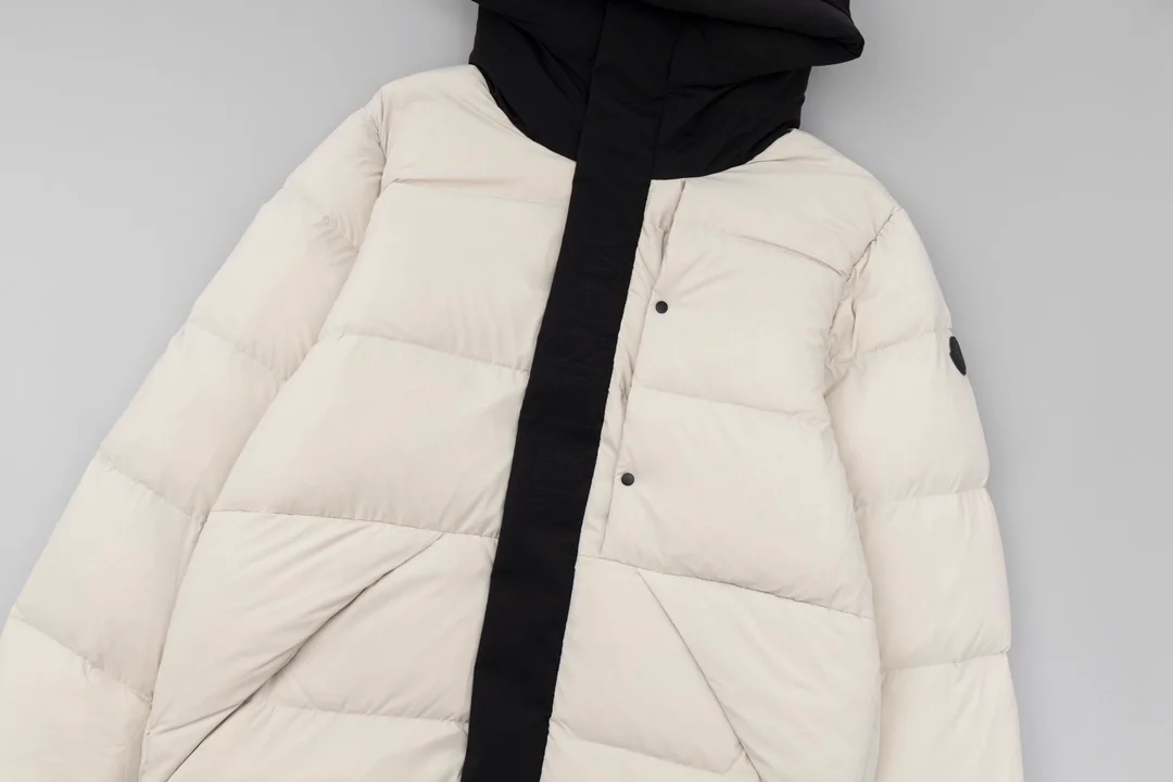 몽클레어 마데이라 쇼트 다운 자켓 화이트