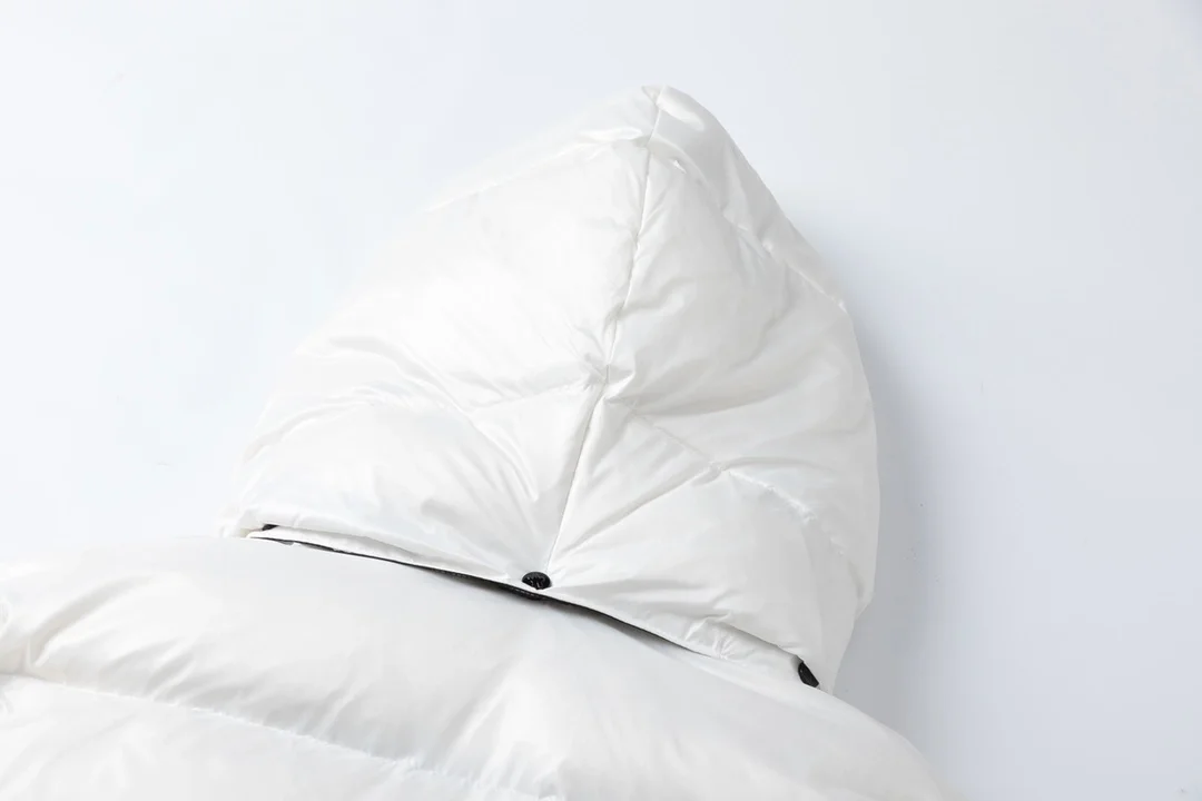 몽클레어 x 프라그먼트 안테미오크 다운 자켓 화이트