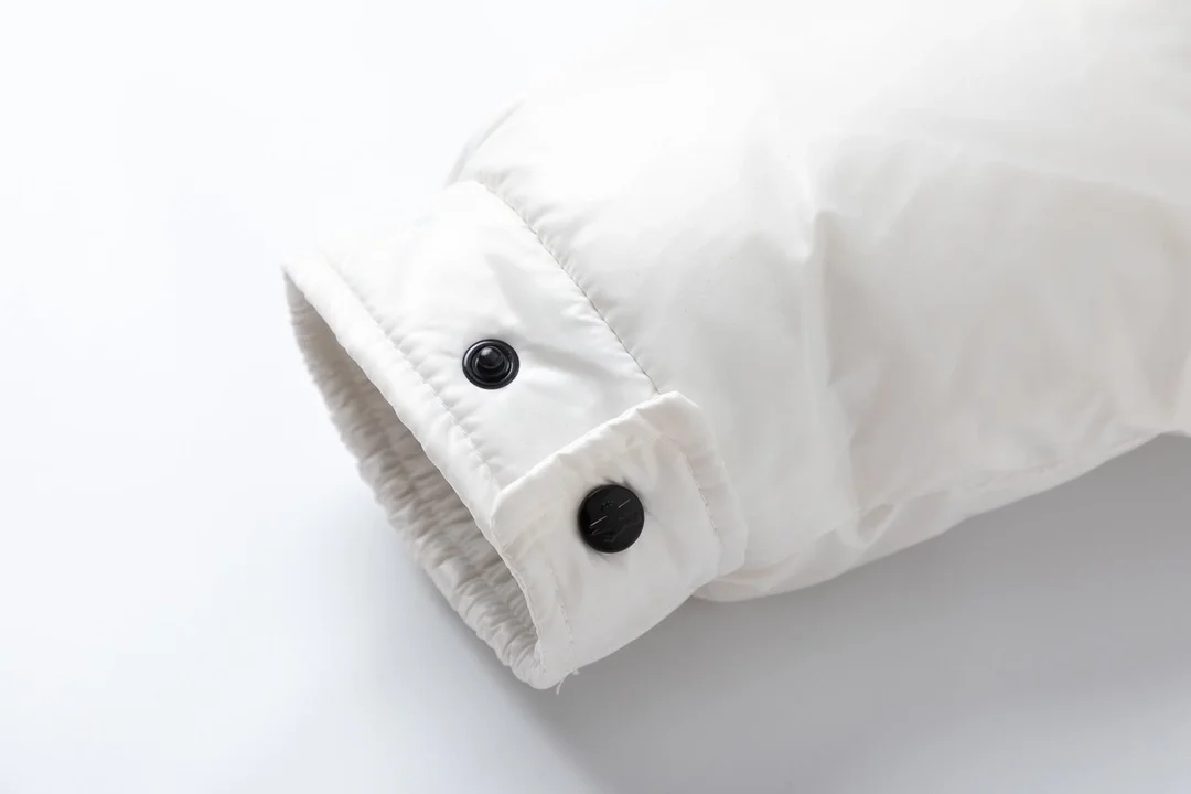 몽클레어 x 프라그먼트 안테미오크 다운 자켓 화이트