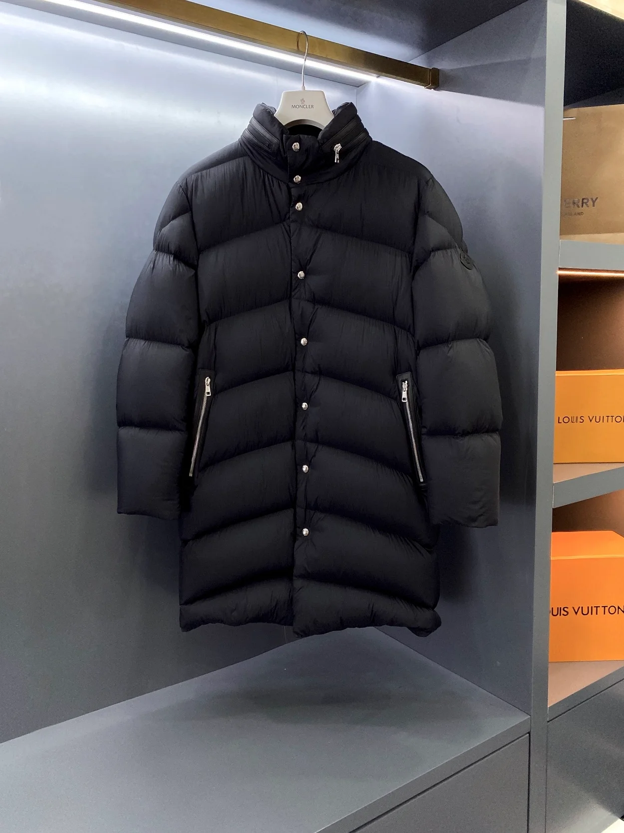 몽클레어 가이어크 다운 롱패딩