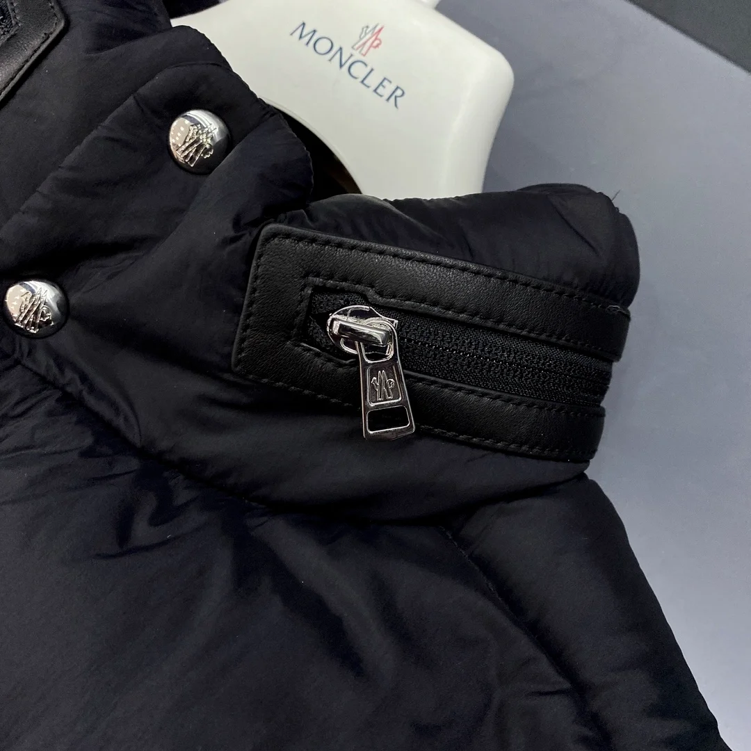 몽클레어 가이어크 다운 롱패딩