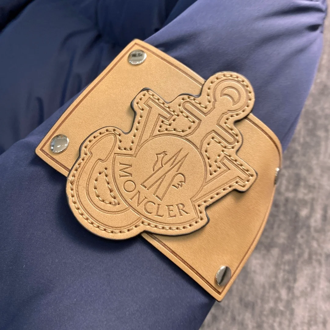 몽클레어 x jw 앤더슨 패딩