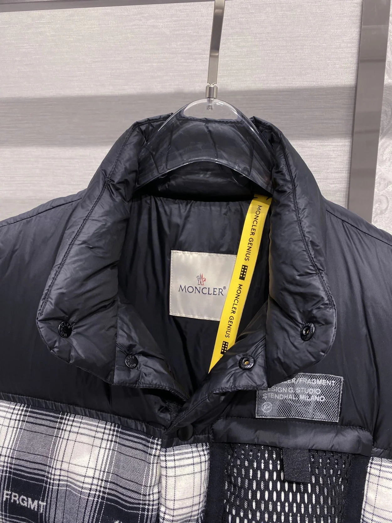 몽클레어 지니어스 프라그먼트 패딩 베스트