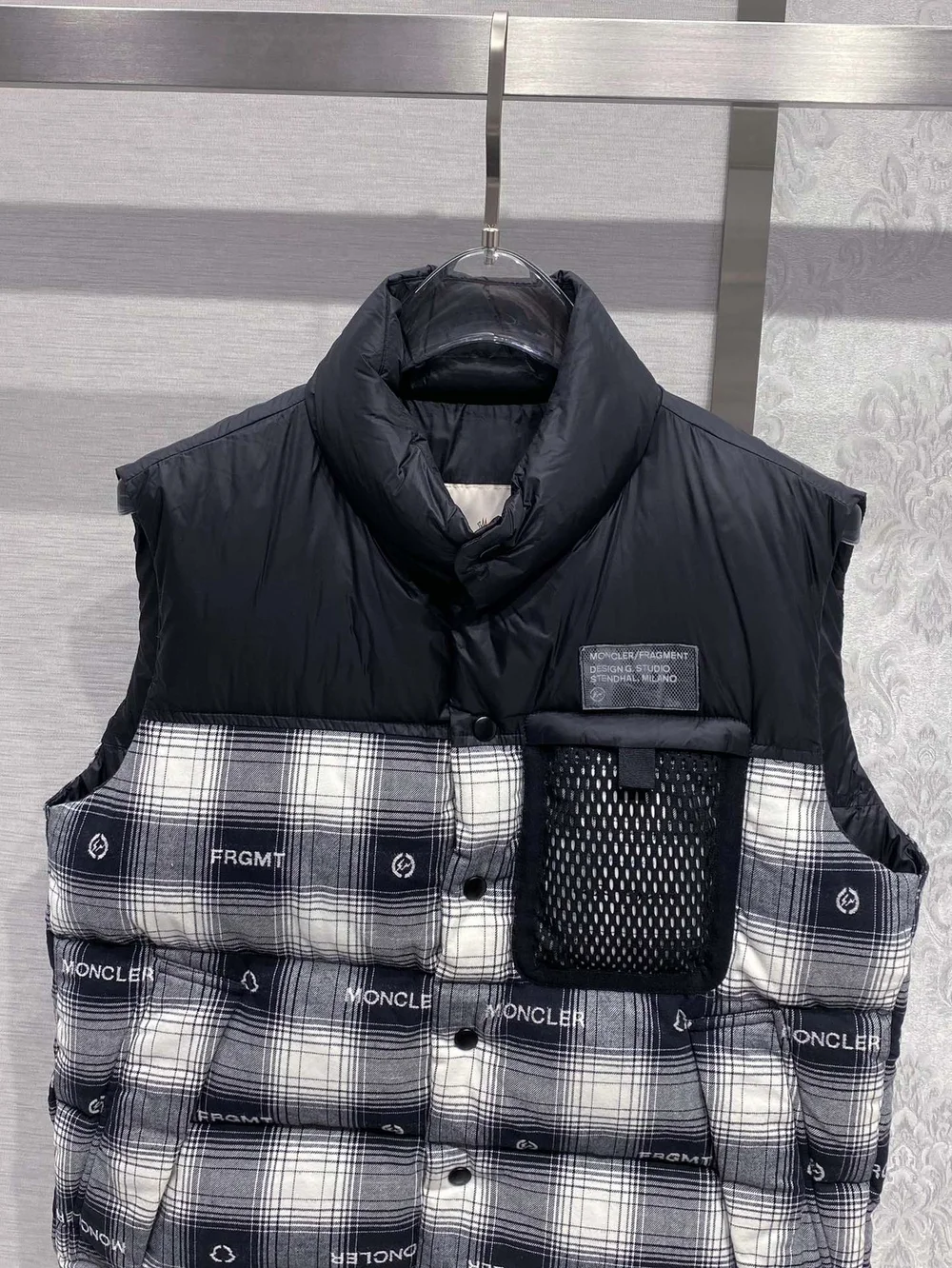 몽클레어 지니어스 프라그먼트 패딩 베스트
