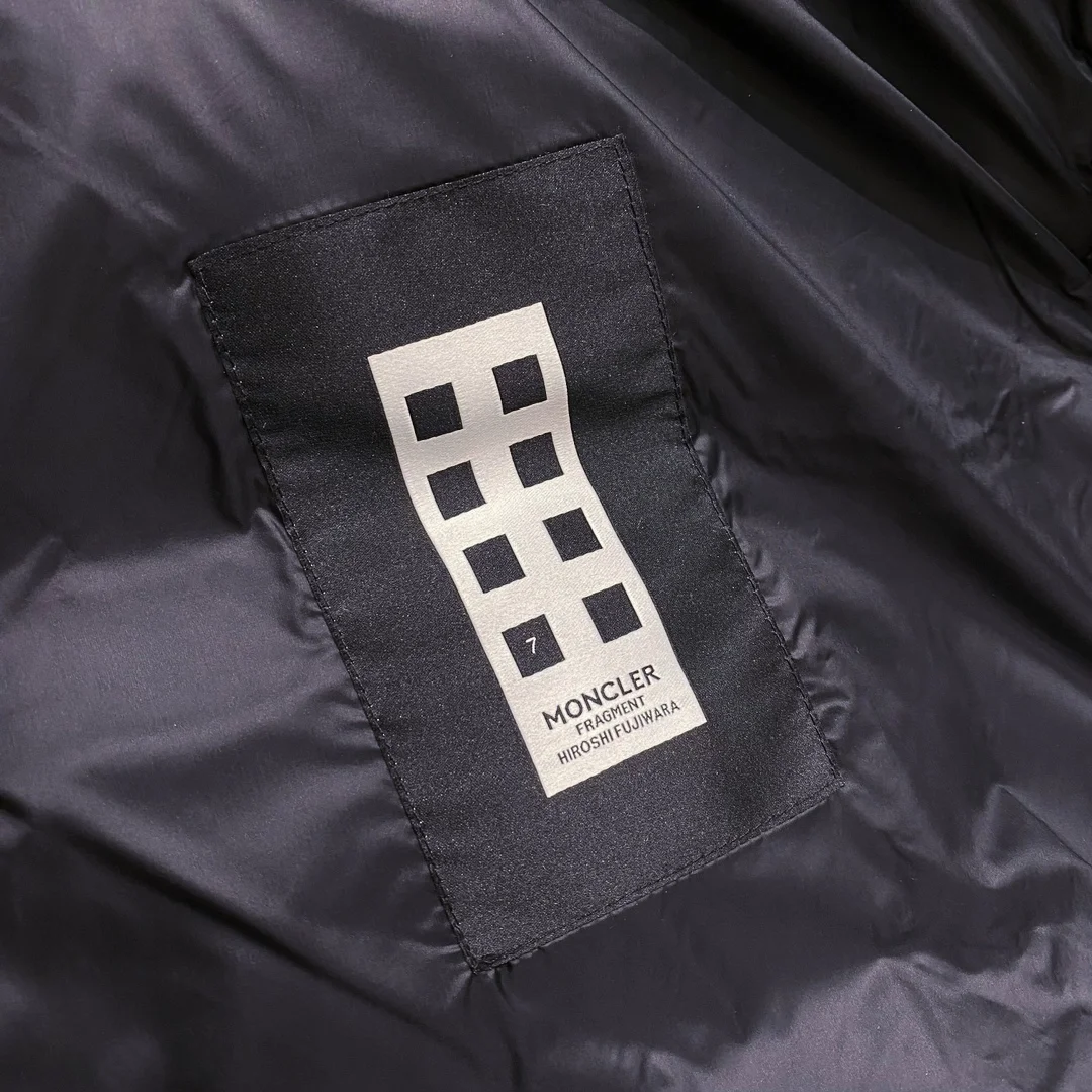 몽클레어 지니어스 프라그먼트 패딩 베스트