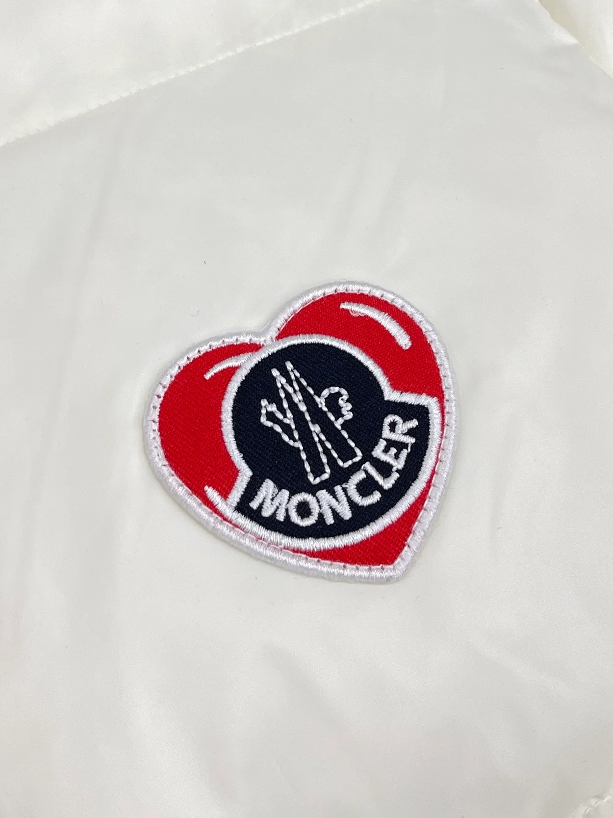 몽클레어 Misam 쇼트 다운 자켓 화이트