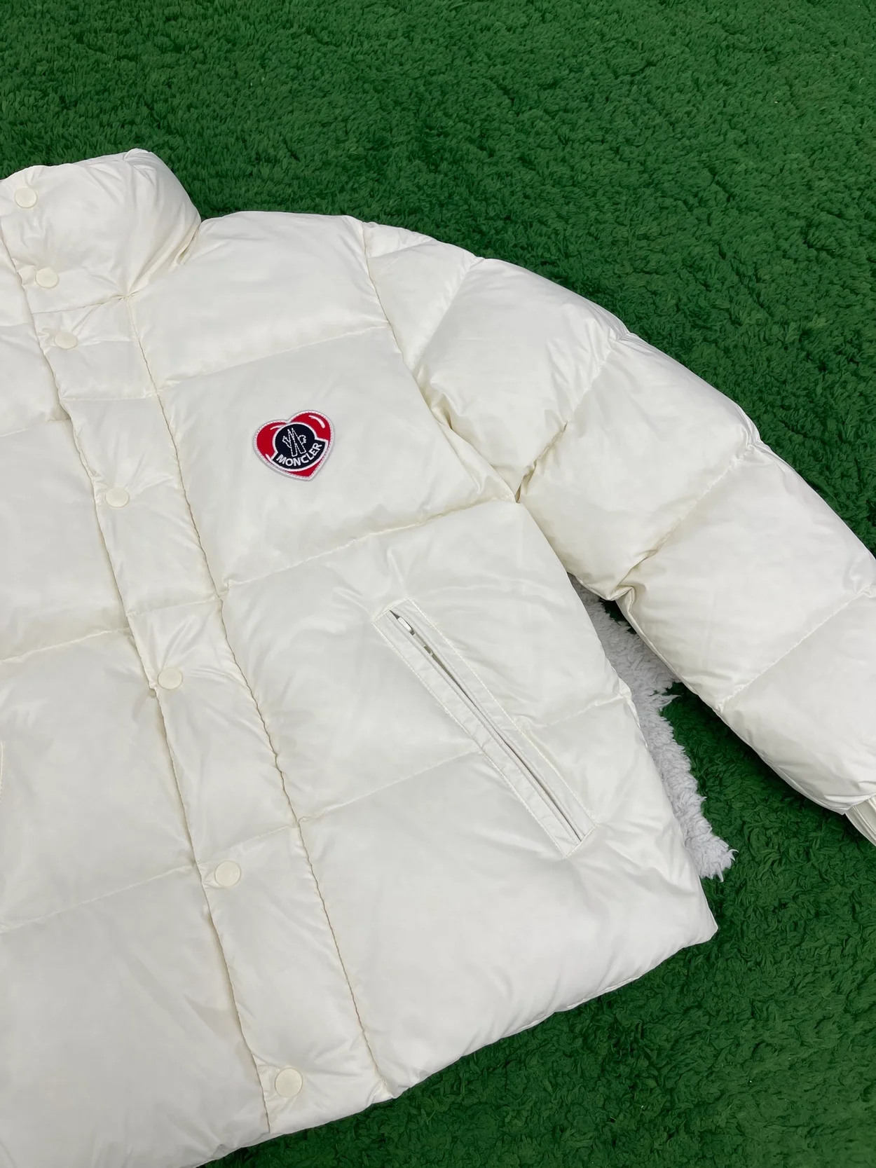 몽클레어 Misam 쇼트 다운 자켓 화이트