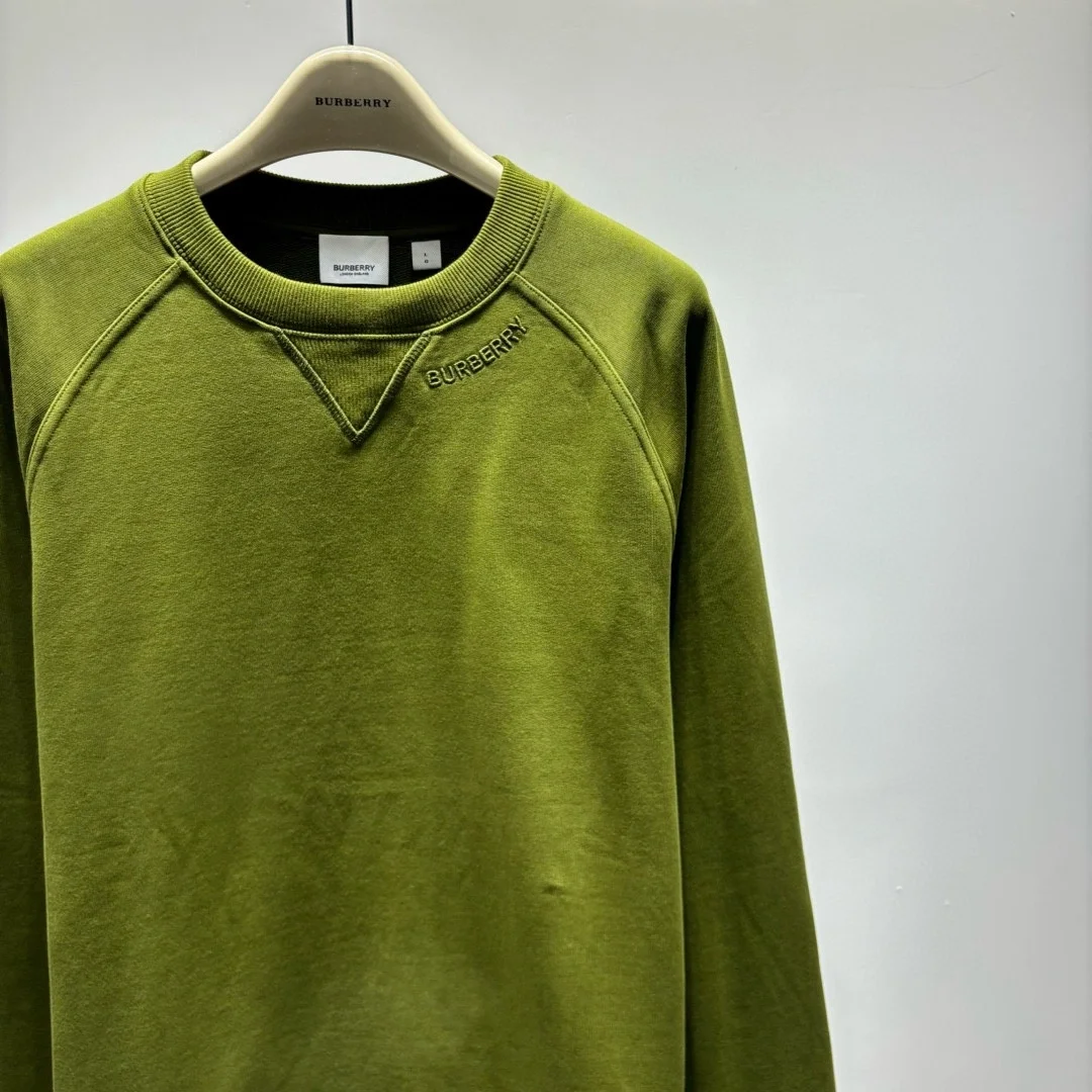 버버리 자수 로고 스웨트셔츠
