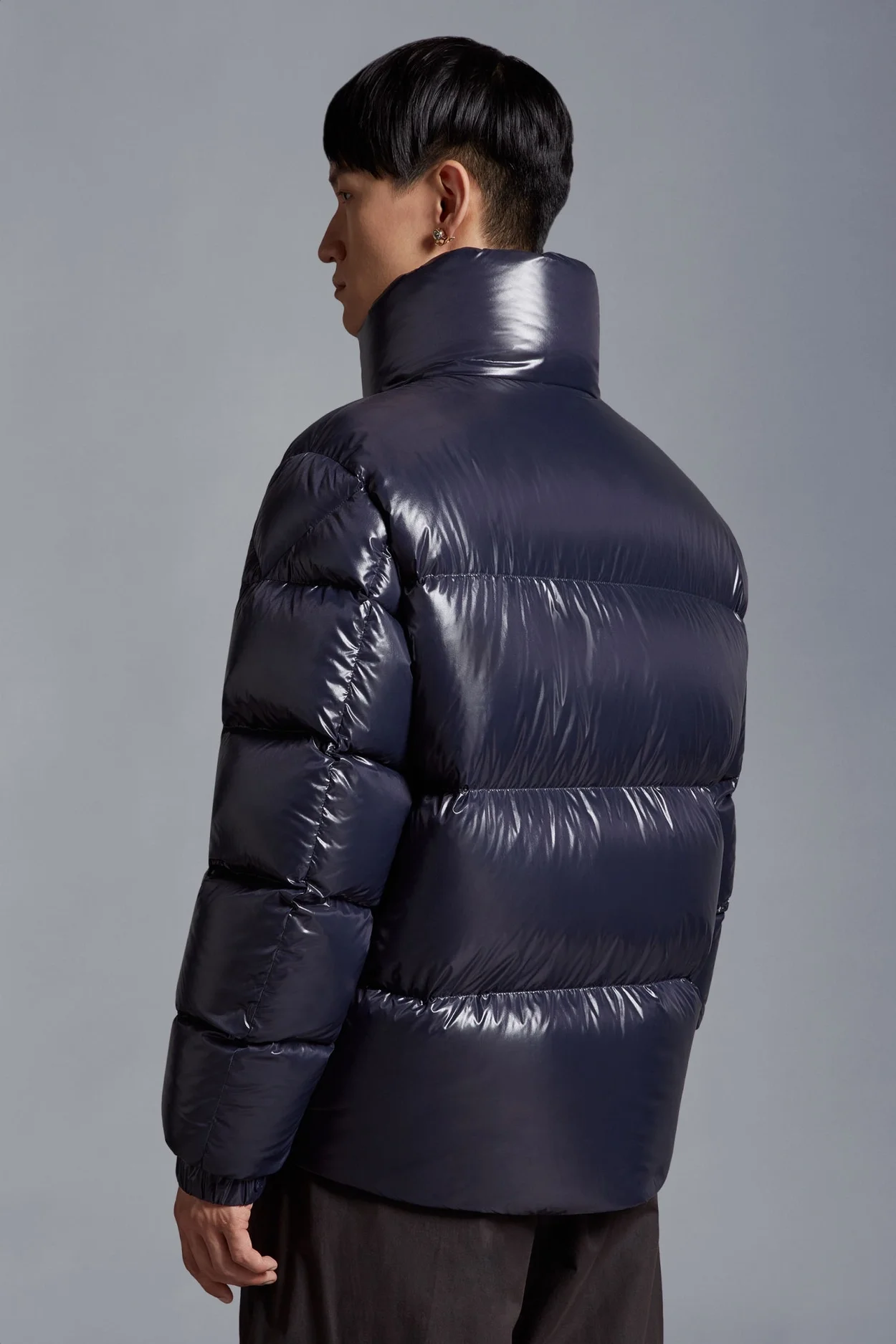 몽클레어 Misam 쇼트 다운 자켓 네이비