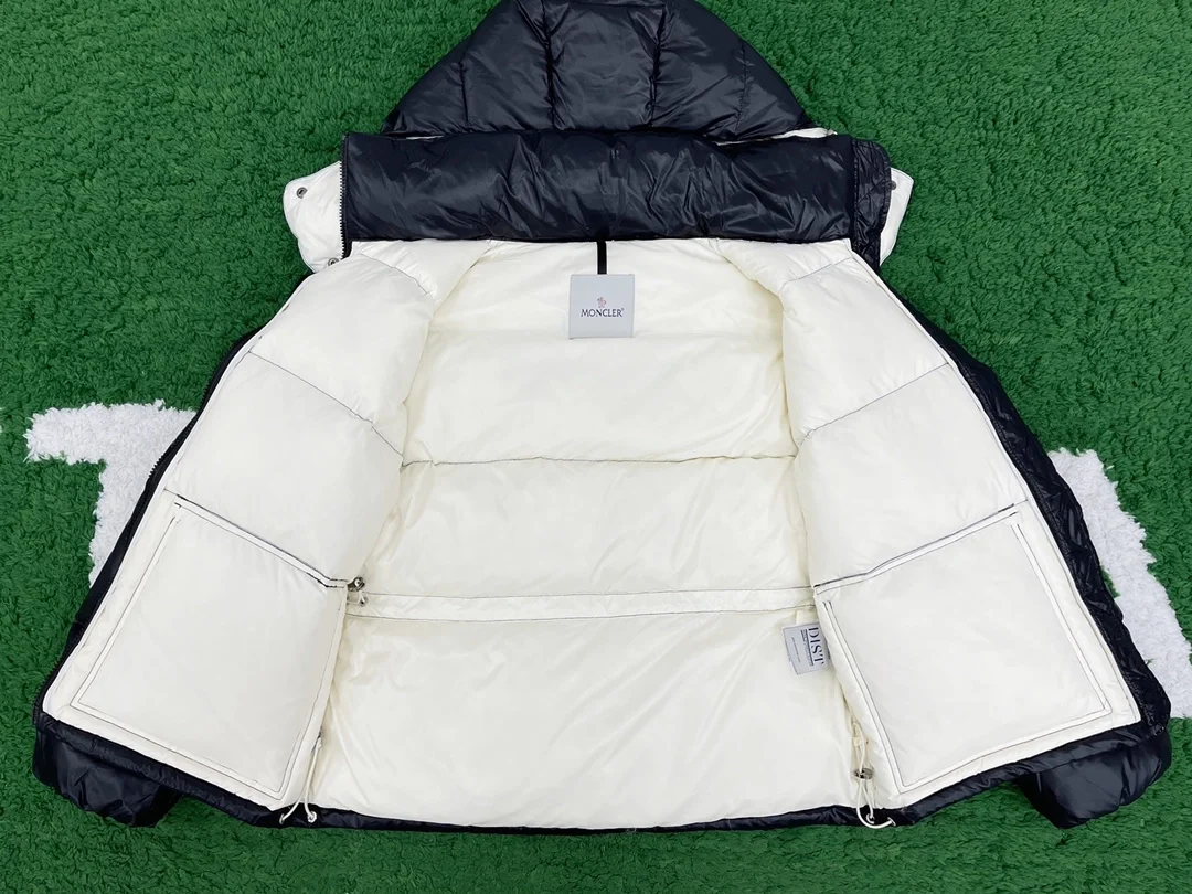 몽클레어 아바에 숏 패딩 다운 자켓 블랙