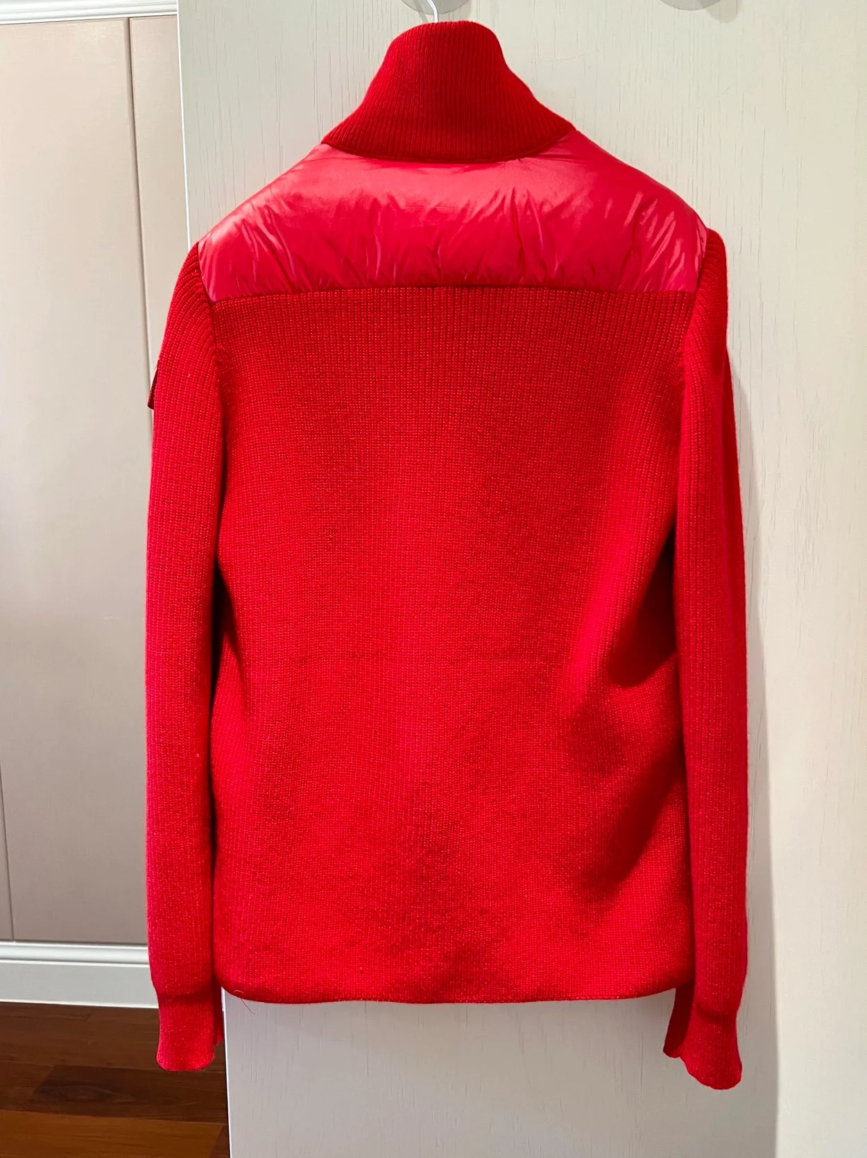 몽클레어 패치 로고 패딩 가디건 레드